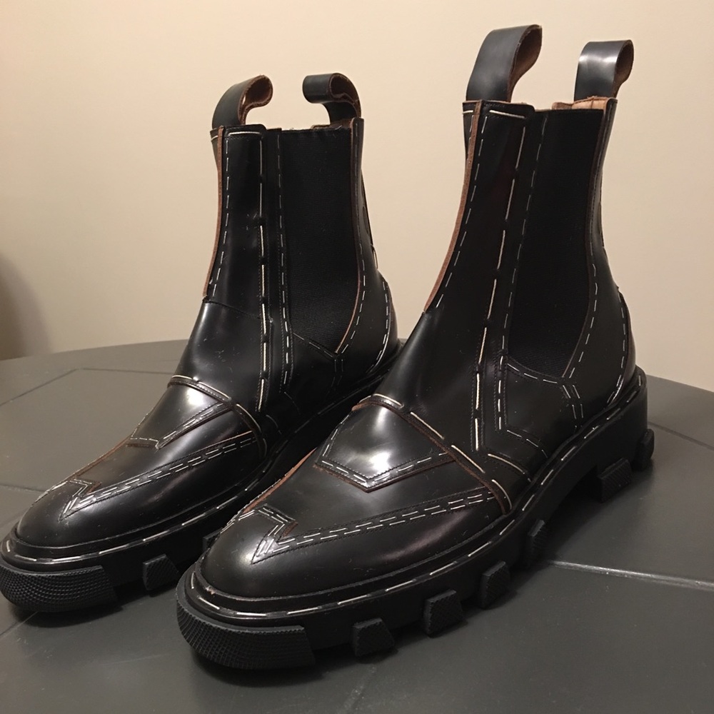Authentic Balenciaga black Chelsea boots 38.5